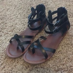 American eagle sandals